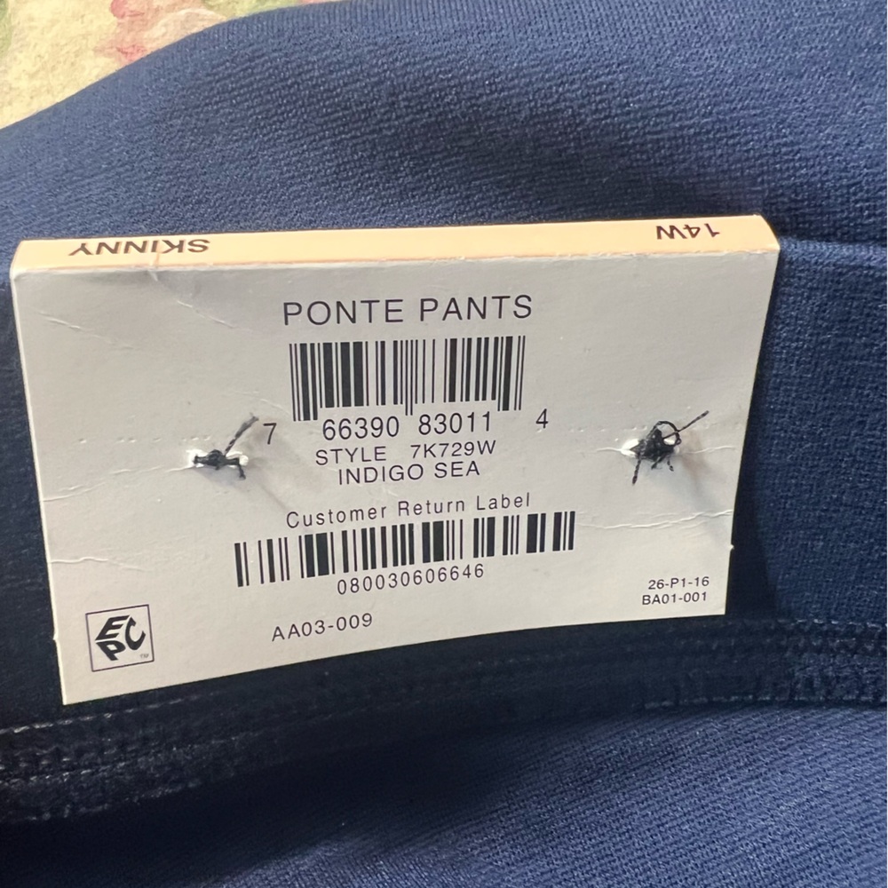 INC International Concepts Navy Skinny Pants - Picture 13 of 13
